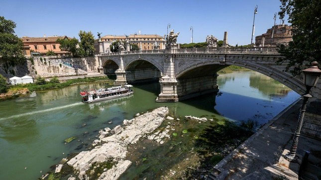 Hé lộ kho báu ở Rome sau trận hạn hán nghiêm trọng