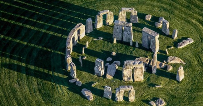 Bí ẩn ngàn năm ở Stonehenge cuối cùng cũng được giải mã: Rõ ràng và chi tiết!