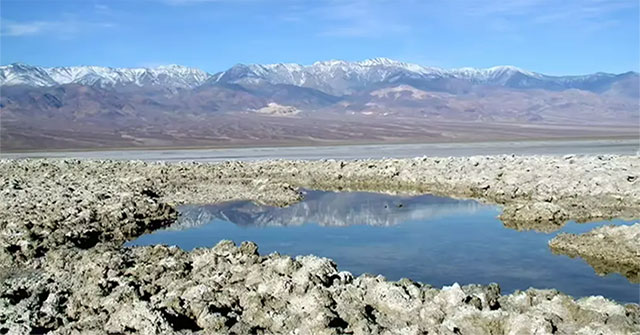 Có gì bên trong Thung lũng Chết: "chảo lửa" nóng nhất Trái đất, lập đỉnh 54 độ C?