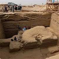 Nhóm chuyên gia khai quật ngôi mộ 2.500 năm tuổi của tướng quân Ai Cập