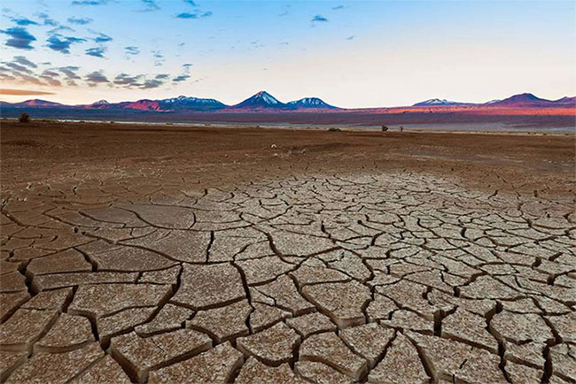 Có những khu vực ở sa mạc Atacama có lượng mưa chỉ đạt 3 mm mỗi năm.