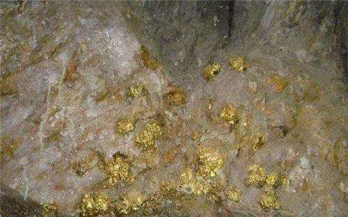 Dù Trái đất có trữ lượng vàng dồi dào nhưng vẫn không thể khai thác được với số lượng lớn.