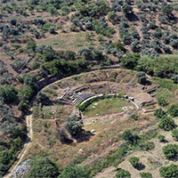 Cổng vào Đền thờ Thần Zeus được khai quật ở Magnesia, Tiểu Á
