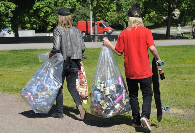 Hình ảnh thu gom vỏ chai, vỏ lon quen thuộc ở Phần Lan.