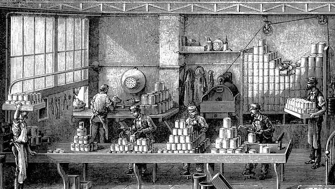 Công nhân gắn mã và hàn lon thực phẩm ở Pháp vào năm 1870.