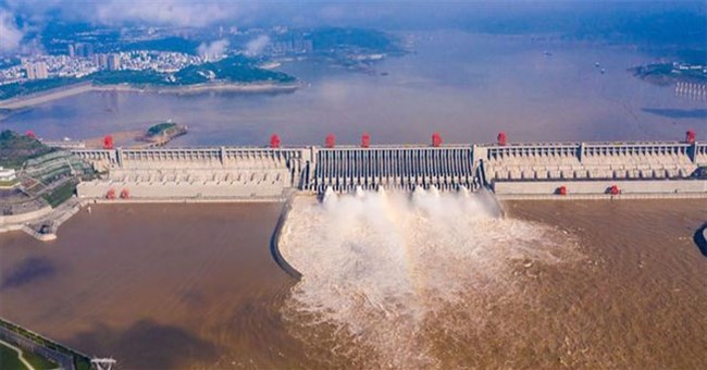 Vì sao đập thủy điện lớn nhất thế giới chưa bao giờ hoạt động hết công suất, dù đã sử dụng hơn 10 năm?