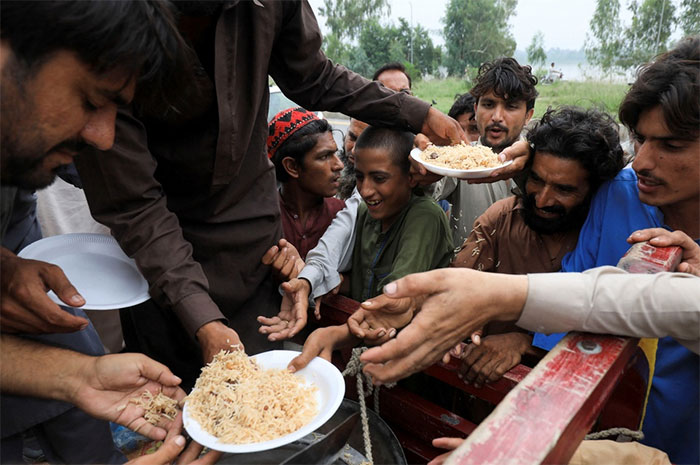Thảm họa hơn 1.000 người chết khiến Pakistan cầu cứu thế giới