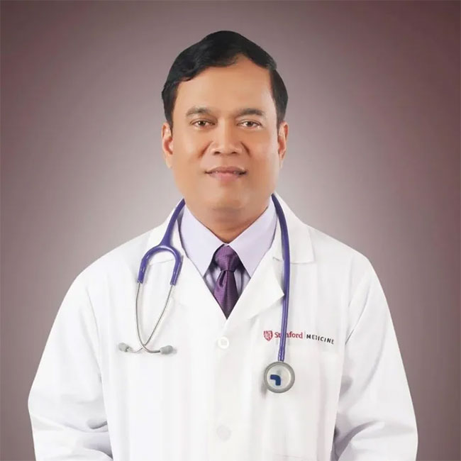 Bác sĩ Campuchia giúp nạn nhân của nạn diệt chủng giành Giải “Nobel châu Á”