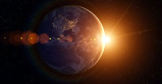 Điều gì xảy ra nếu Trái đất chệch khỏi quỹ đạo?