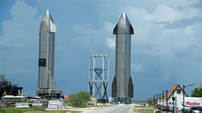 Các tên lửa "Starship" của SpaceX.