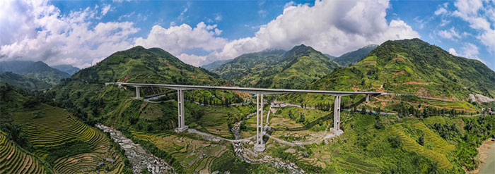 Cầu có trụ cao nhất Việt Nam trước ngày thông xe