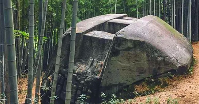 Bí ẩn tảng đá nặng 800 tấn có hình thù kỳ lạ, thách thức giới khoa học