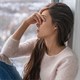 Vì sao chúng ta dễ buồn chán vào cuối thu, đầu đông?