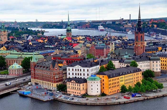 Ở Thụy Điển, bạn có thể thưởng thức Mặt trời nửa đêm ở thủ đô Stockholm