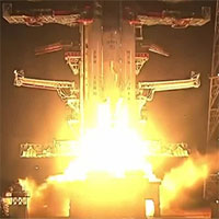 Tên lửa mạnh nhất Ấn Độ phóng cùng lúc 36 vệ tinh