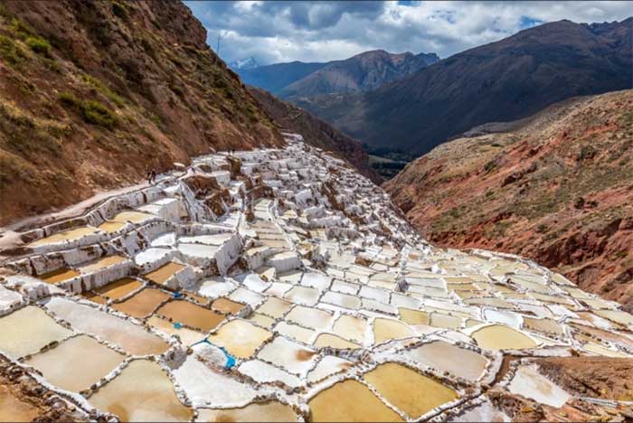 Cảnh đẹp ngoạn mục ở ao muối cổ đại – nơi sản xuất loại muối chữa bệnh quý giá