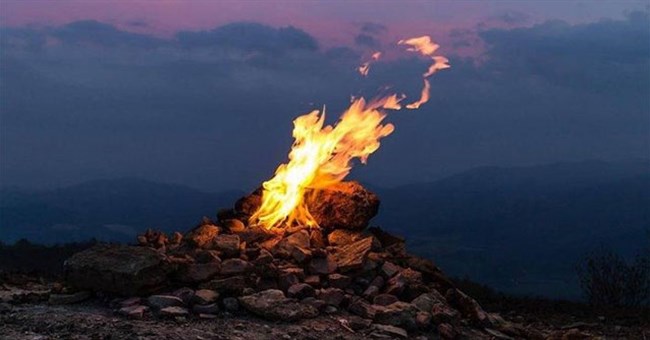 Núi lửa "vô dụng nhất thế giới": Trở thành bếp lò nấu ăn của người dân