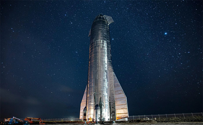 Tên lửa Starship của SpaceX với kích thước, sức mạnh và tải trọng lớn hơn SLS.