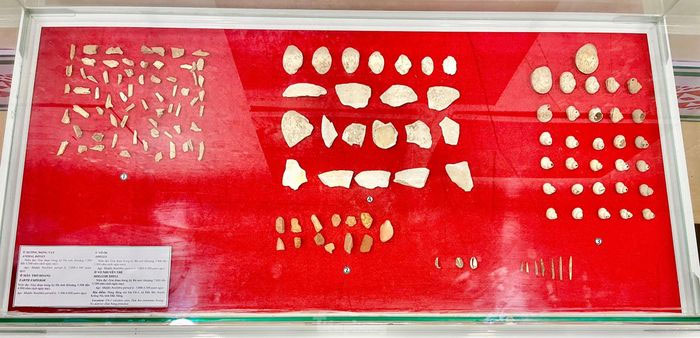 Tận thấy di cốt người tiền sử trong hang động núi lửa Đắk Nông