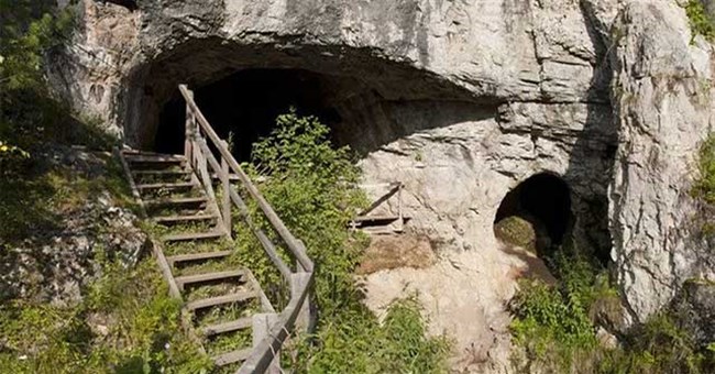 "Cô gái lai" xuất hiện ở Nga thuộc về loài người ma chưa từng biết đến