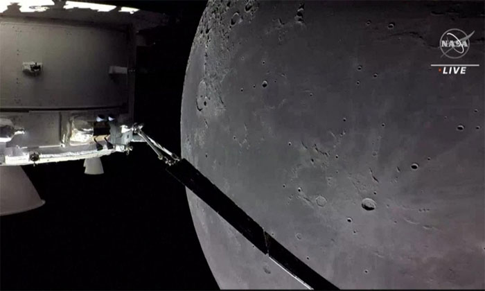 Tàu thám hiểm Mặt trăng của NASA bắt đầu trở về Trái đất