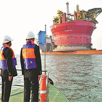 Trung Quốc bàn giao bể chứa dầu nổi nặng 32.000 tấn