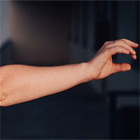Nghiên cứu mới: Con người tiếp tục phát triển thêm một động mạch giữa trong cánh tay