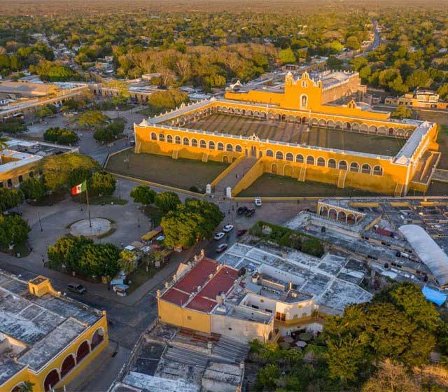 Izamal là một thị trấn nhỏ ở bang Yucatan, Mexico.