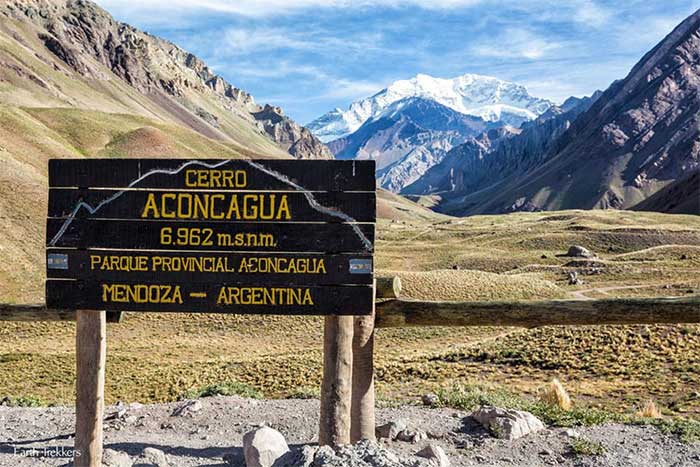 Núi Aconcagua (cao 6.962 mét) nằm ở tỉnh Mendoza của Argentina