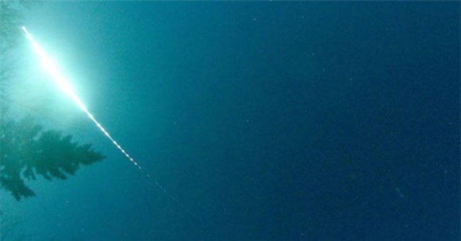 Phát hiện chấn động về "vật thể lạ từ Đám mây Oort" rơi xuống Canada