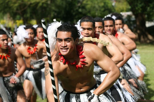 Đàn ông ở Tonga thông thạo việc nội trợ.