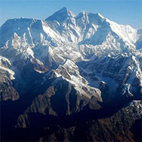 Những điều đáng sợ xảy ra với cơ thể con người tại "vùng tử thần" của đỉnh Everest