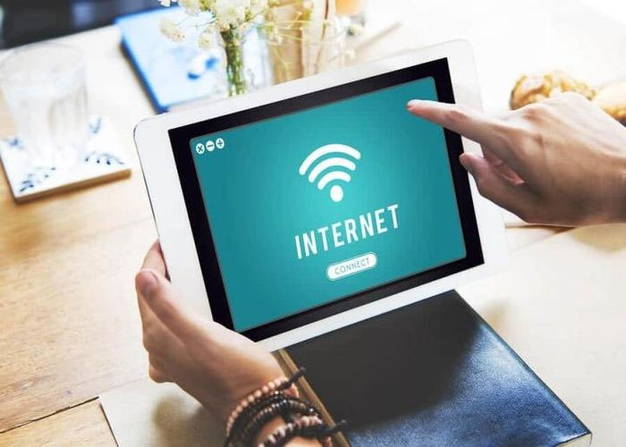 Ngày nay Wi-Fi, kết nối internet đã trở nên phổ biến trên phạm vi toàn cầu. 