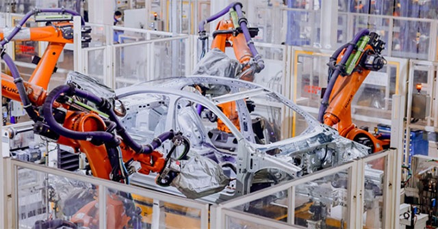 Trung Quốc đặt mục tiêu tăng gấp đôi mật độ robot vào năm 2025