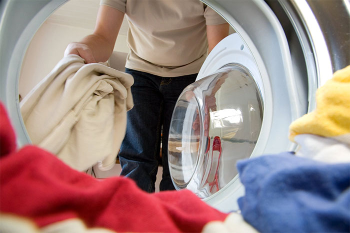 Vòng bi là một trong những nguyên nhân phổ biến khác khiến máy giặt phát ra tiếng ồn lớn