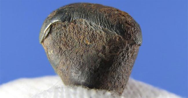 Cách phân biệt thiên thạch với đá thường