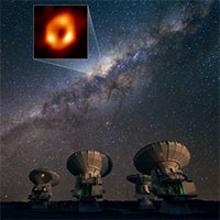 Các nhà thiên văn học vừa tìm thấy 1 lỗ đen siêu lớn đang cố gắng "chạy trốn" khỏi thiên hà của mình