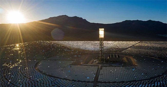 Điều gì sẽ xảy ra nếu chúng ta biến sa mạc Sahara trở thành một "quả pin" năng lượng Mặt trời?