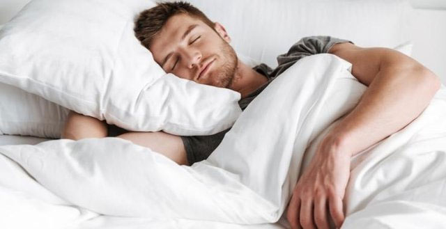 Phát hiện mới: Những người ngủ kiểu này sống lâu hơn tới 5 năm