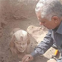 Các nhà khảo cổ Ai Cập phát hiện bức tượng nhân sư từ thời La Mã