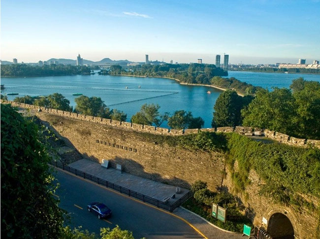  Vạn Lý Trường Thành thứ hai của Trung Quốc nằm bên bờ sông Dương Tử. 