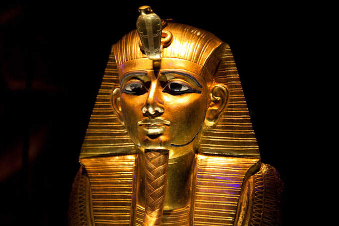 Sự thật về vị pharaoh chôn trong quan tài bạc nguyên khối 3.000 năm