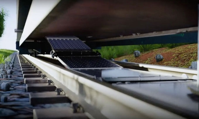 “Thảm” pin mặt trời đầu tiên trên đường sắt