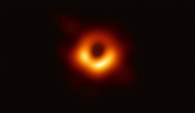 Hình ảnh đầu tiên chụp được một lỗ đen