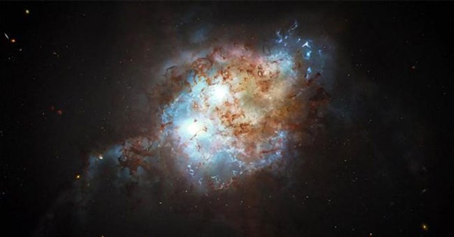 Chuẩn tinh kép xuyên không 10 tỉ năm đến Trái đất, sắp hợp thành quái vật