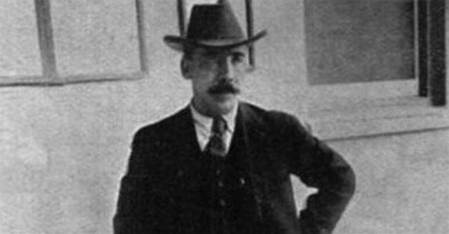 Chuyện của người sống sót cuối cùng trên Titanic: Uống rượu giải trí khi tàu chìm, tự thoát thân như phim hành động