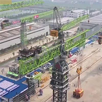 Cần trục tháp lớn nhất thế giới xuất xưởng