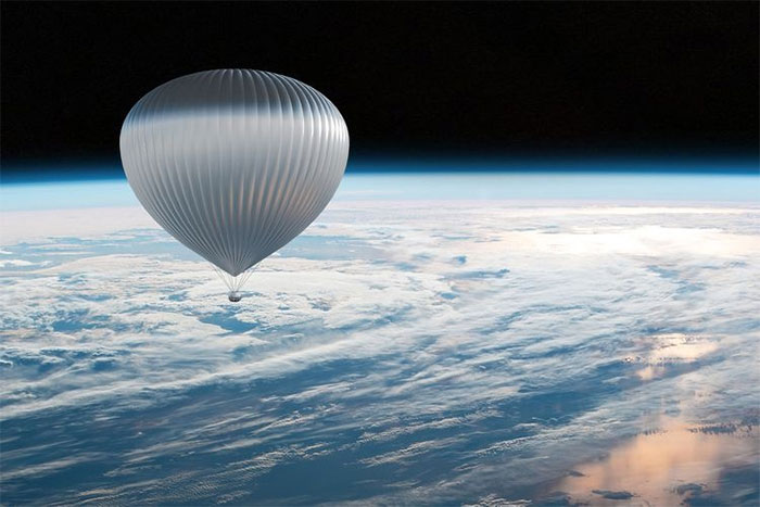  Khinh khí cầu của Pháp đưa khách du lịch ra ngoài Trái đất. 