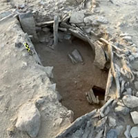 Phát hiện hàng chục hài cốt trong hầm mộ 7.000 năm