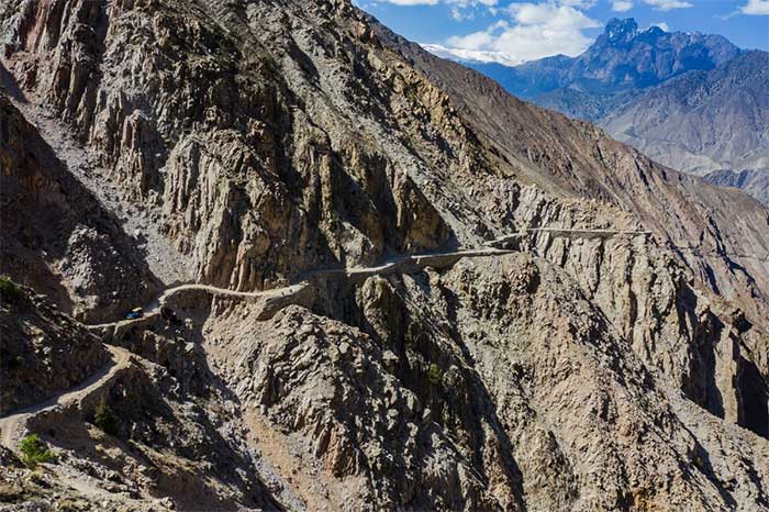 Con đường cổ tích nhưng đáng sợ nhất thế giới ở Pakistan